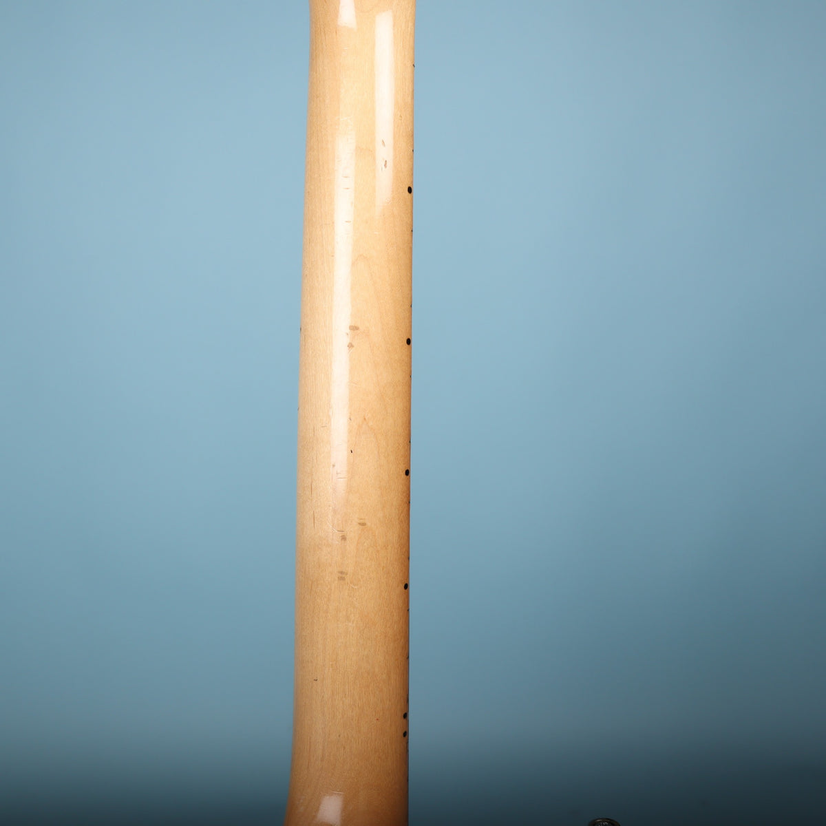 Back of the maple neck profile on the Peavey T-15.