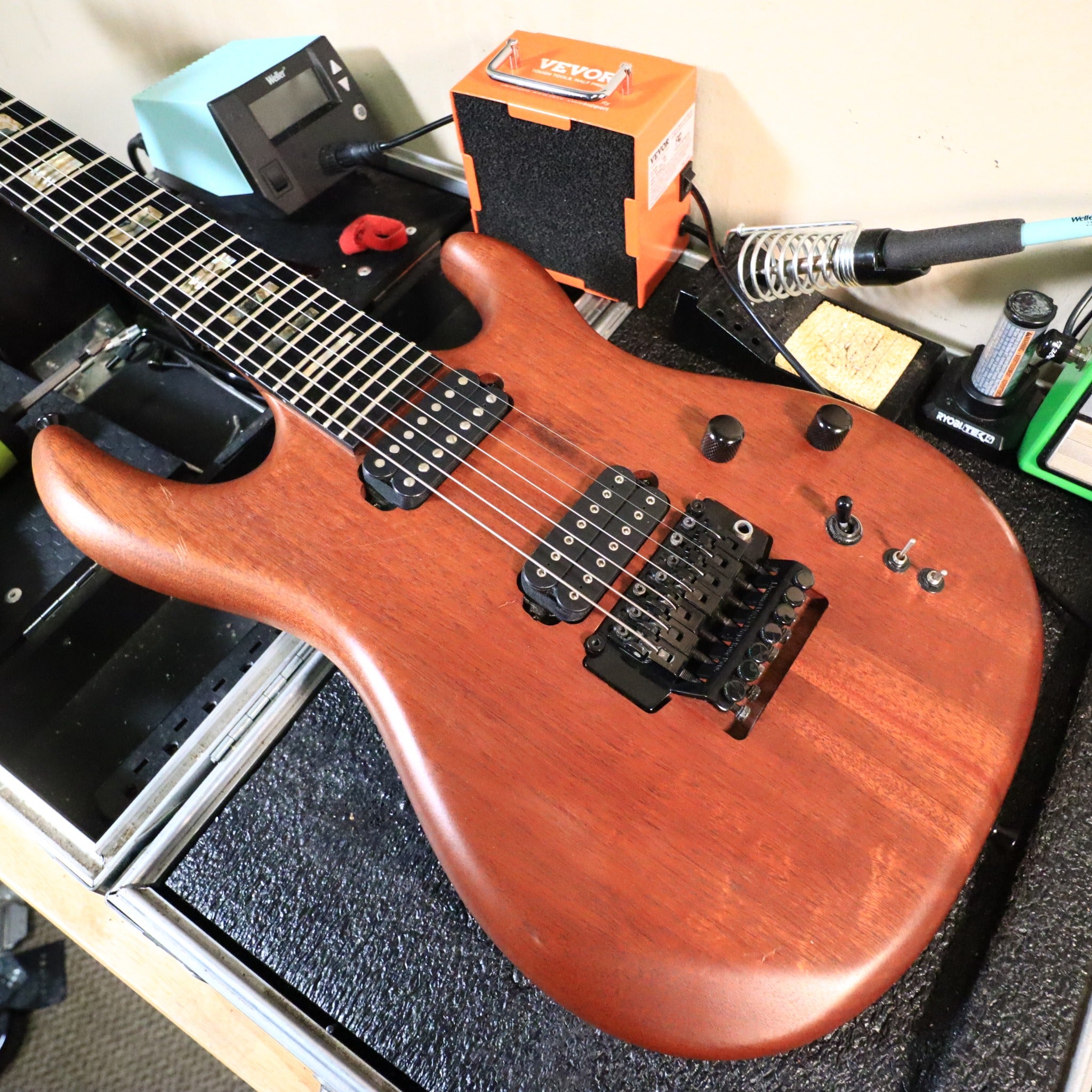 Carvin DC727 7-String Mahogany Electric Guitar – GuitarFinds