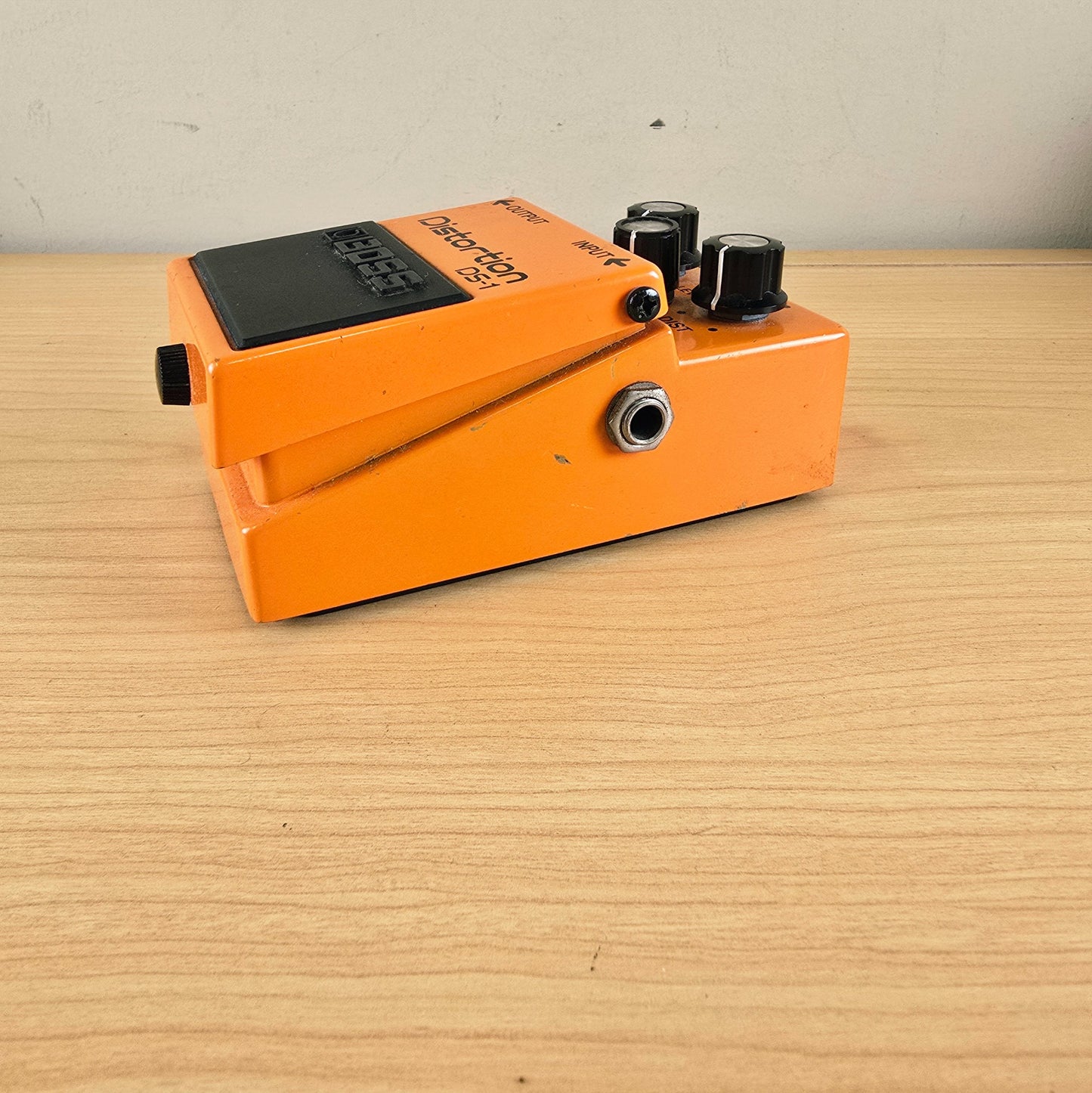 Boss DS-1 Distortion Guitar Orange Pedal