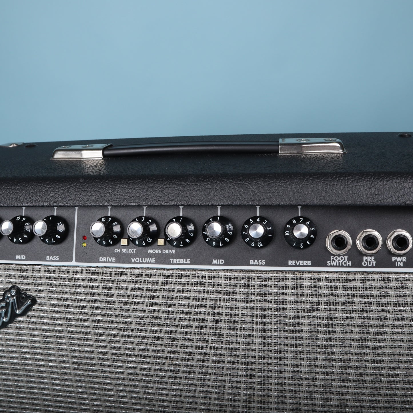 Fender Deluxe 90 90-Watt 1x12" Solid State Guitar Combo Amp
