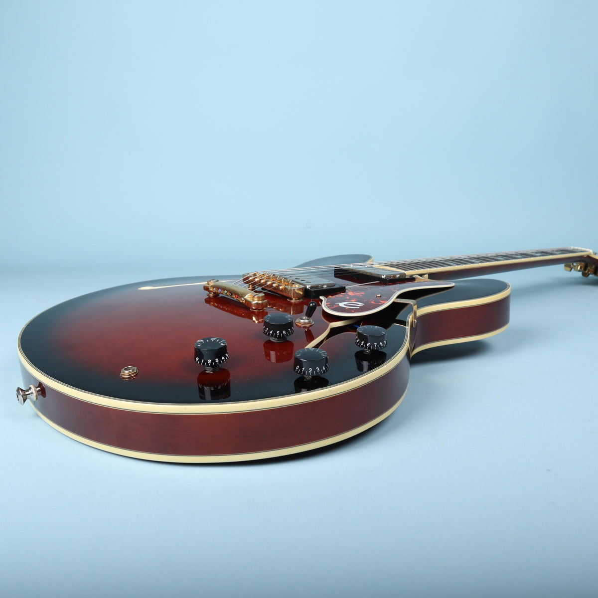 Side profile of guitar body