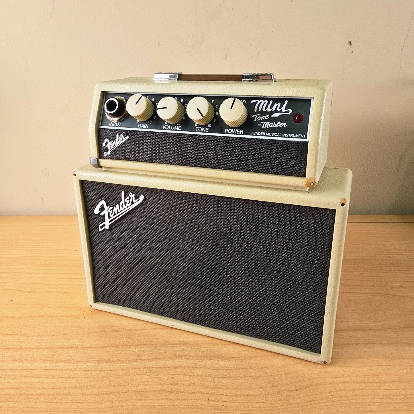 Fender Mini Tone-Master 1-Watt 2x2" Mini Guitar Combo Amp
