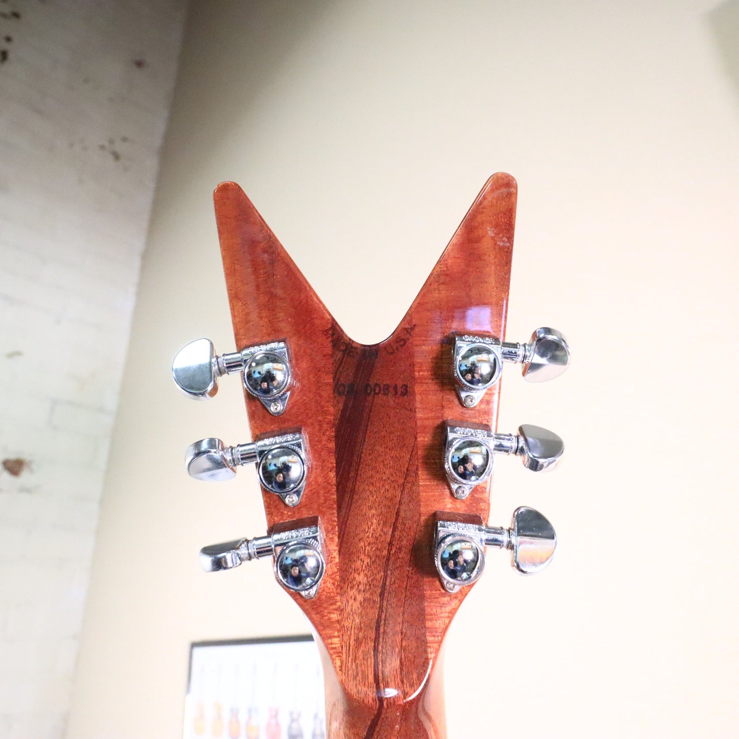 2003 Dean USA V Flame Maple Top Electric Guitar Mahogany Neck