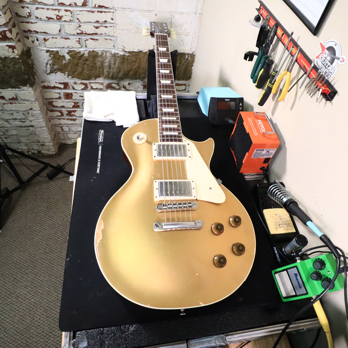 Rock N Roll Relics Heartbreaker Goldtop Heavy Relic Electric Guitar