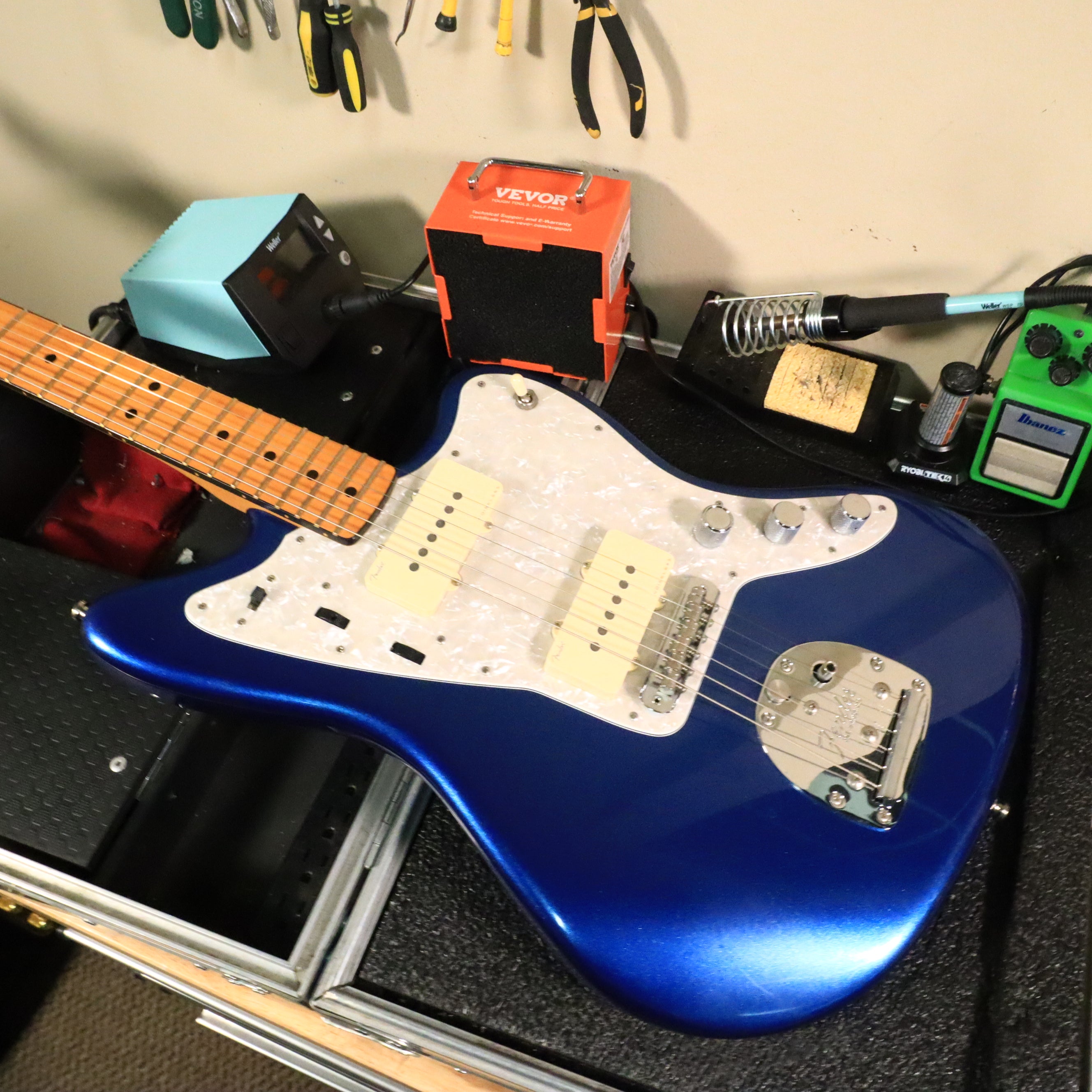 2023 Fender American Ultra Jazzmaster Cobra Blue w/ Maple