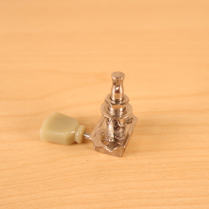 (1) Gibson Deluxe Guitar Tuner Chrome (Treble Side)