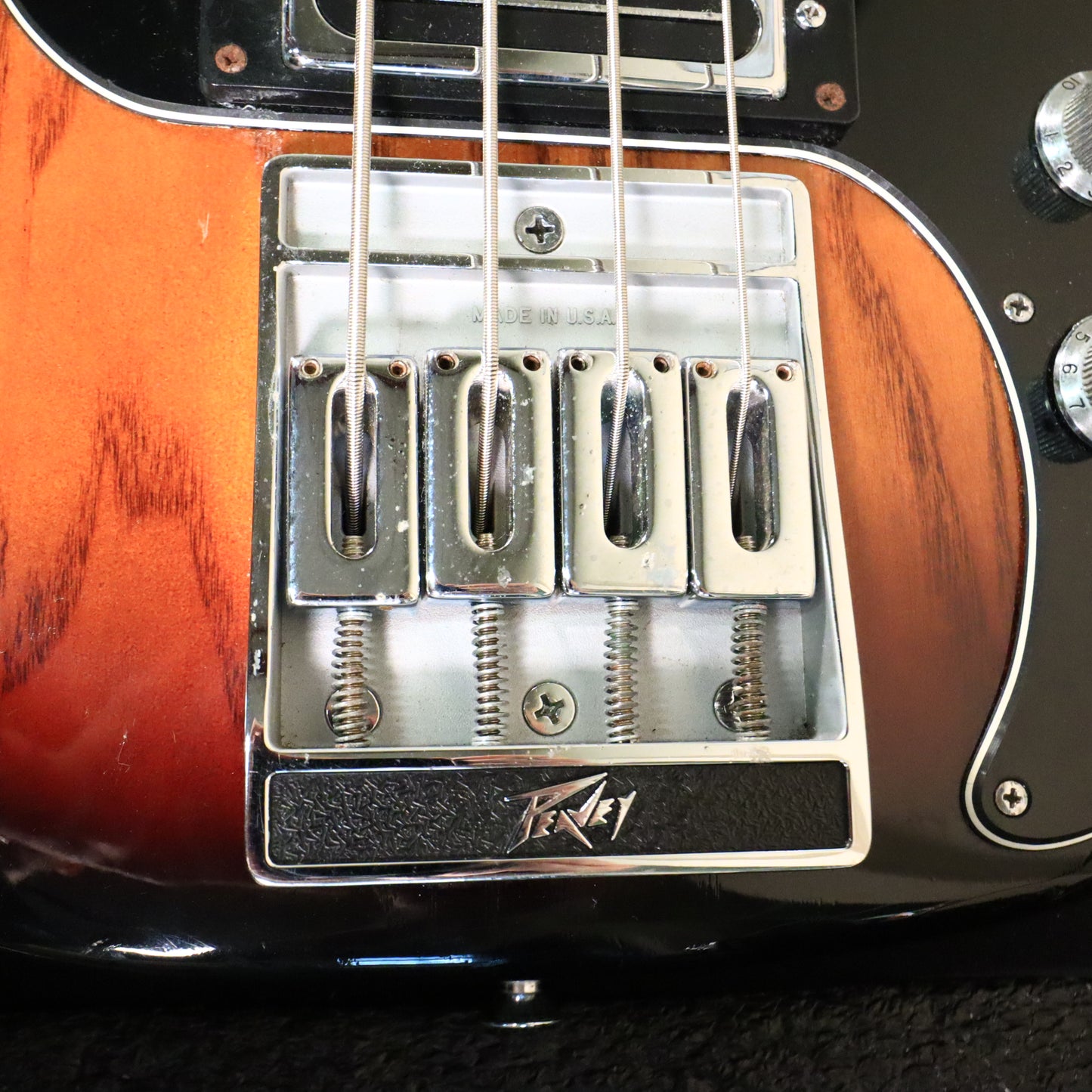 Vintage Original Peavey T-40 Bass Guitar Sunburst USA American