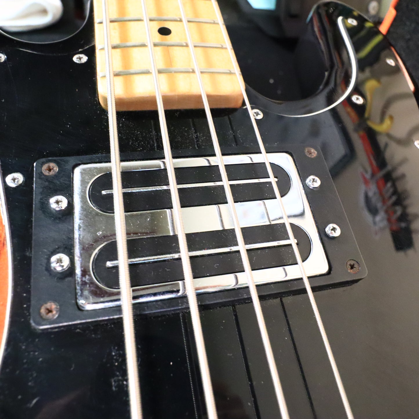 Vintage Original Peavey T-40 Bass Guitar Sunburst USA American