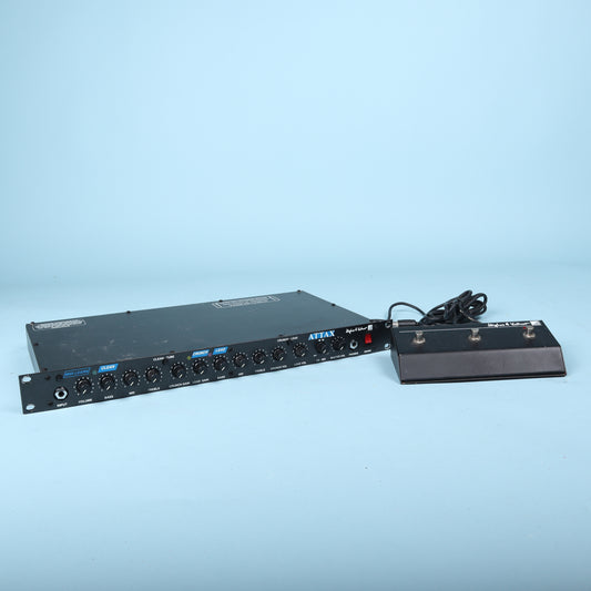 HUGHES & KETTNER Attax Rack MIDI Preamp + Footswitch