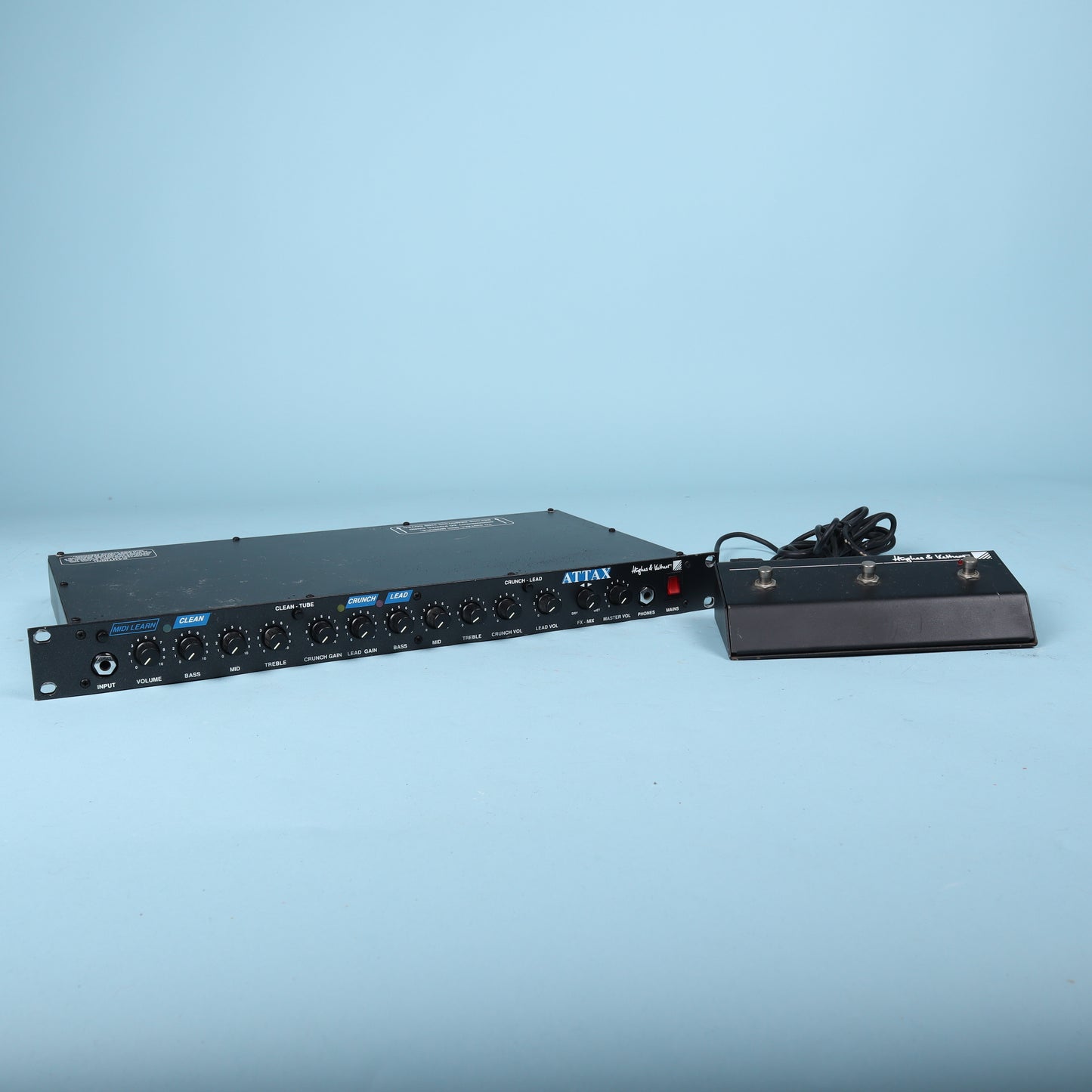 HUGHES & KETTNER Attax Rack MIDI Preamp + Footswitch