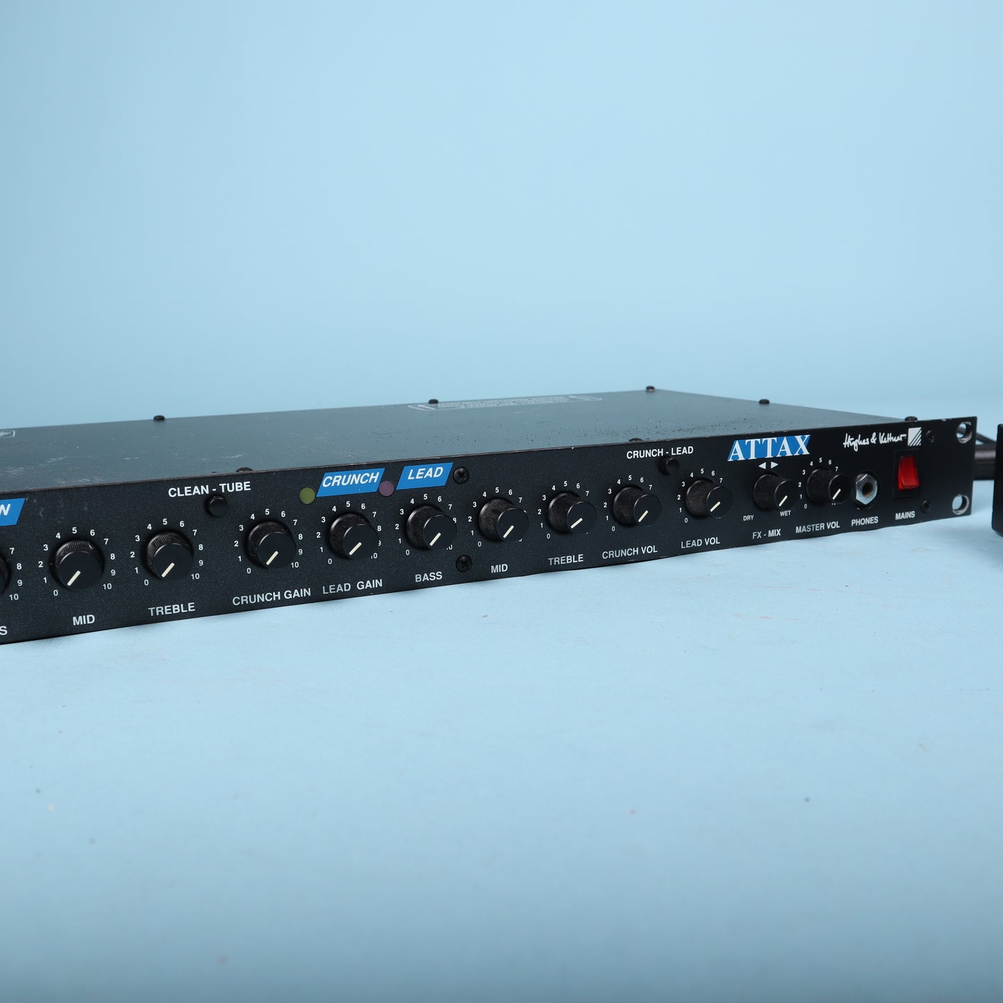 HUGHES & KETTNER Attax Rack MIDI Preamp + Footswitch