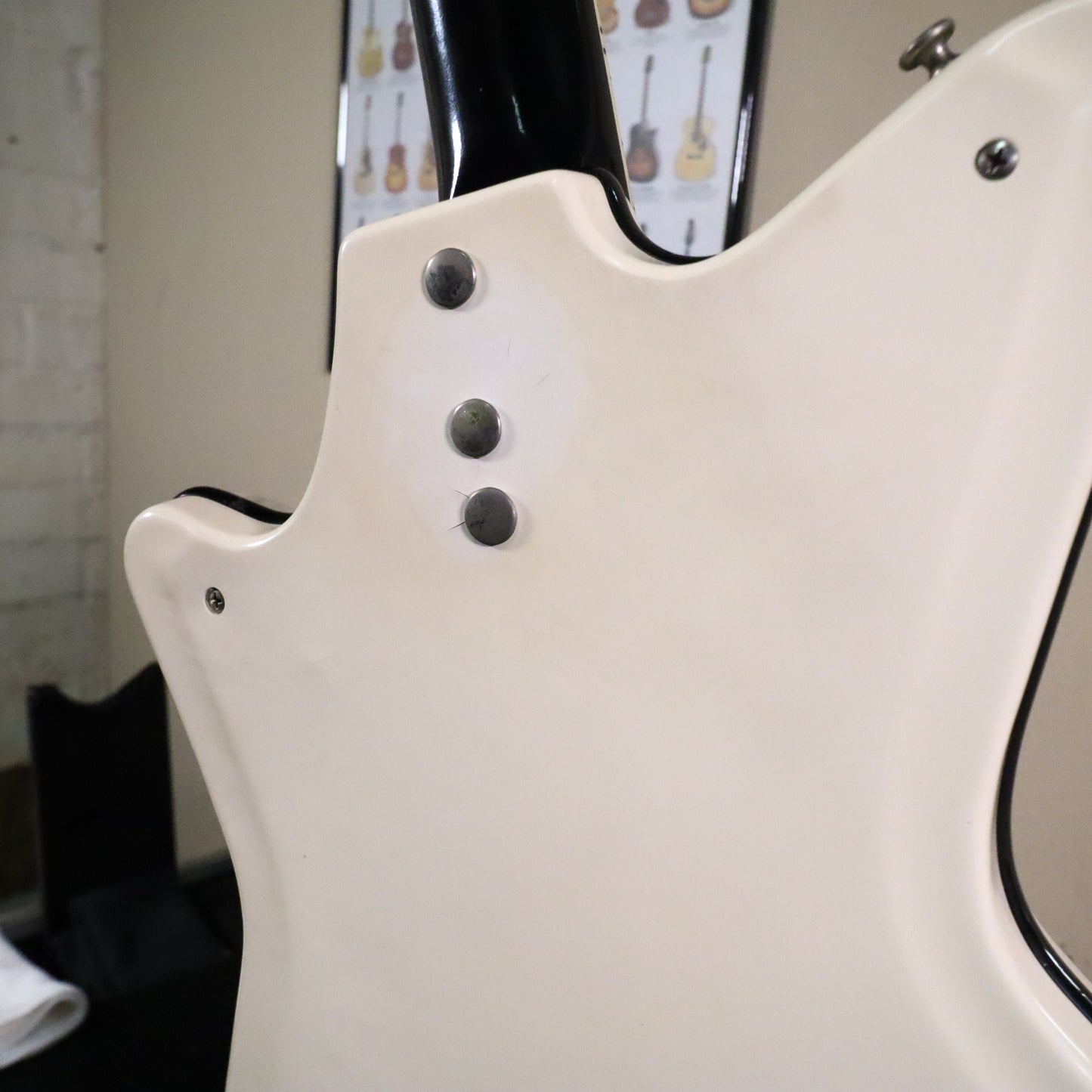 Vintage 1964 Valco Airline 3 Pickup Deluxe Res-O-Glass White