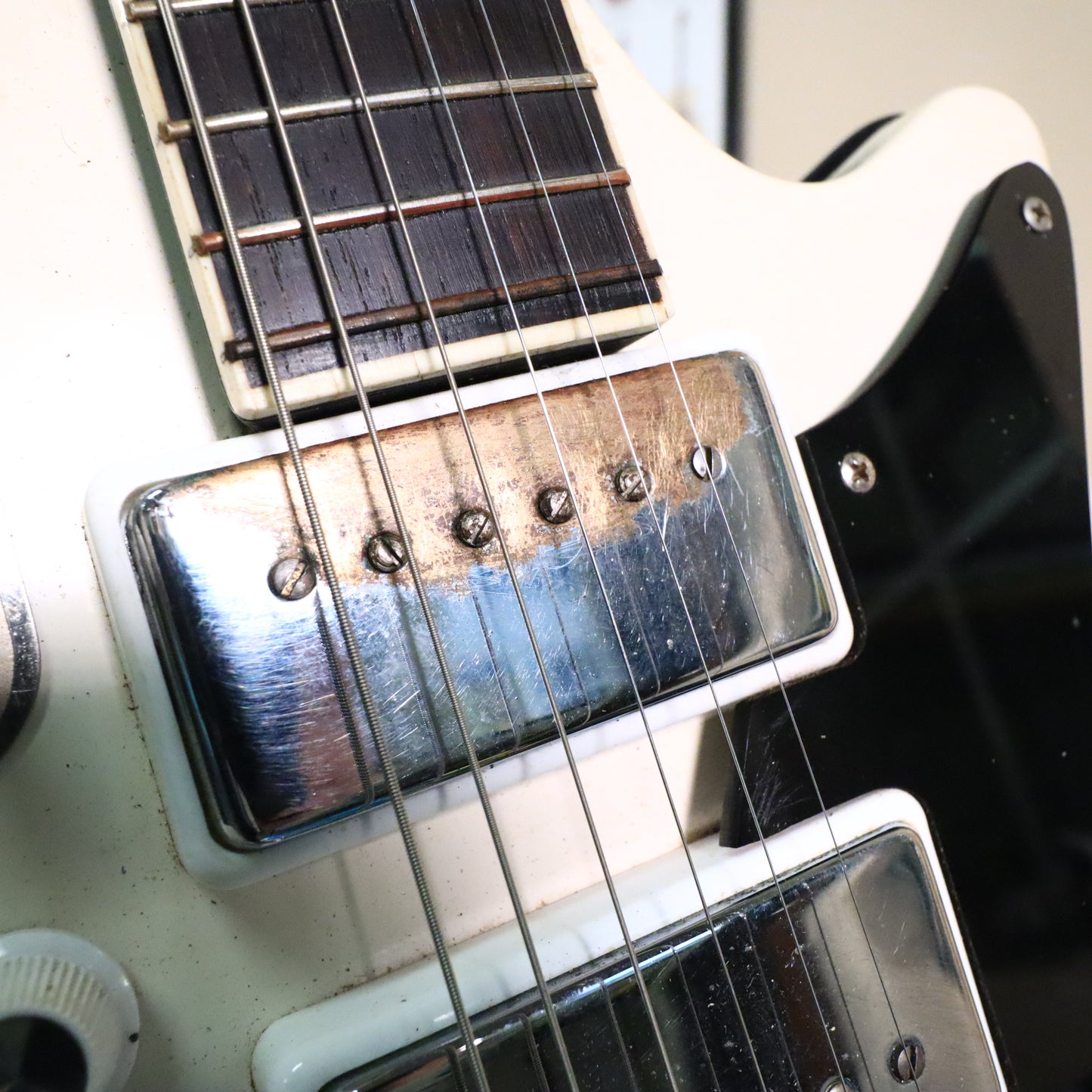 Vintage 1964 Valco Airline 3 Pickup Deluxe Res-O-Glass White