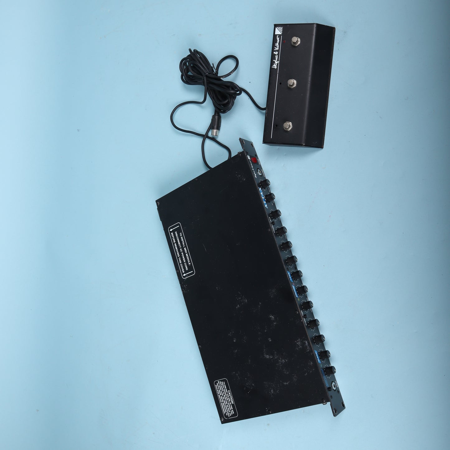 HUGHES & KETTNER Attax Rack MIDI Preamp + Footswitch