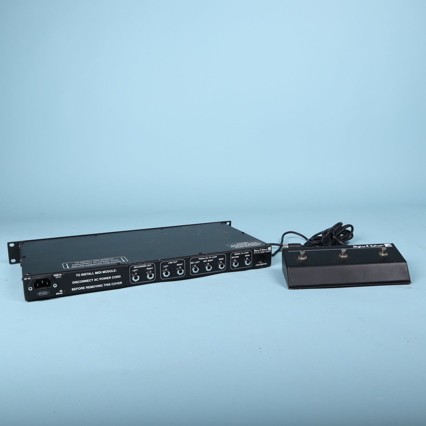 HUGHES & KETTNER Attax Rack MIDI Preamp + Footswitch