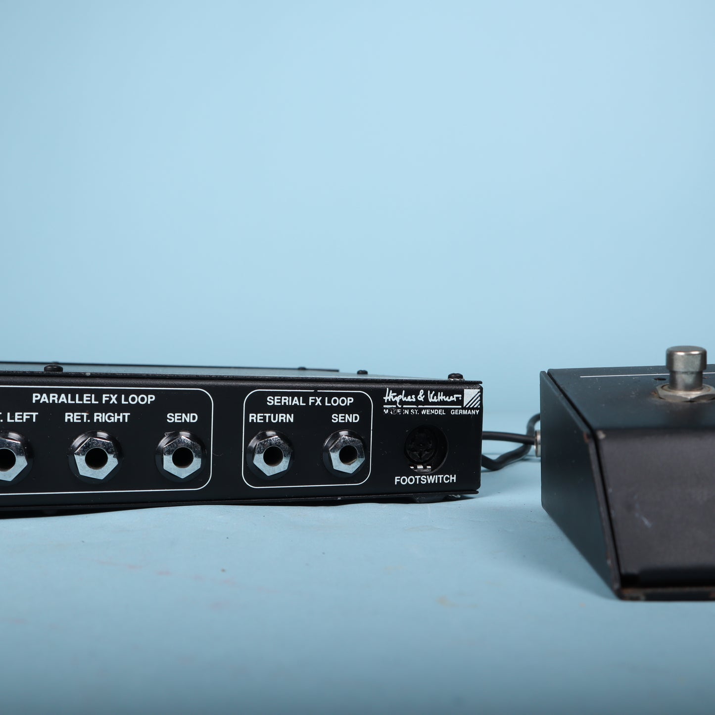 HUGHES & KETTNER Attax Rack MIDI Preamp + Footswitch
