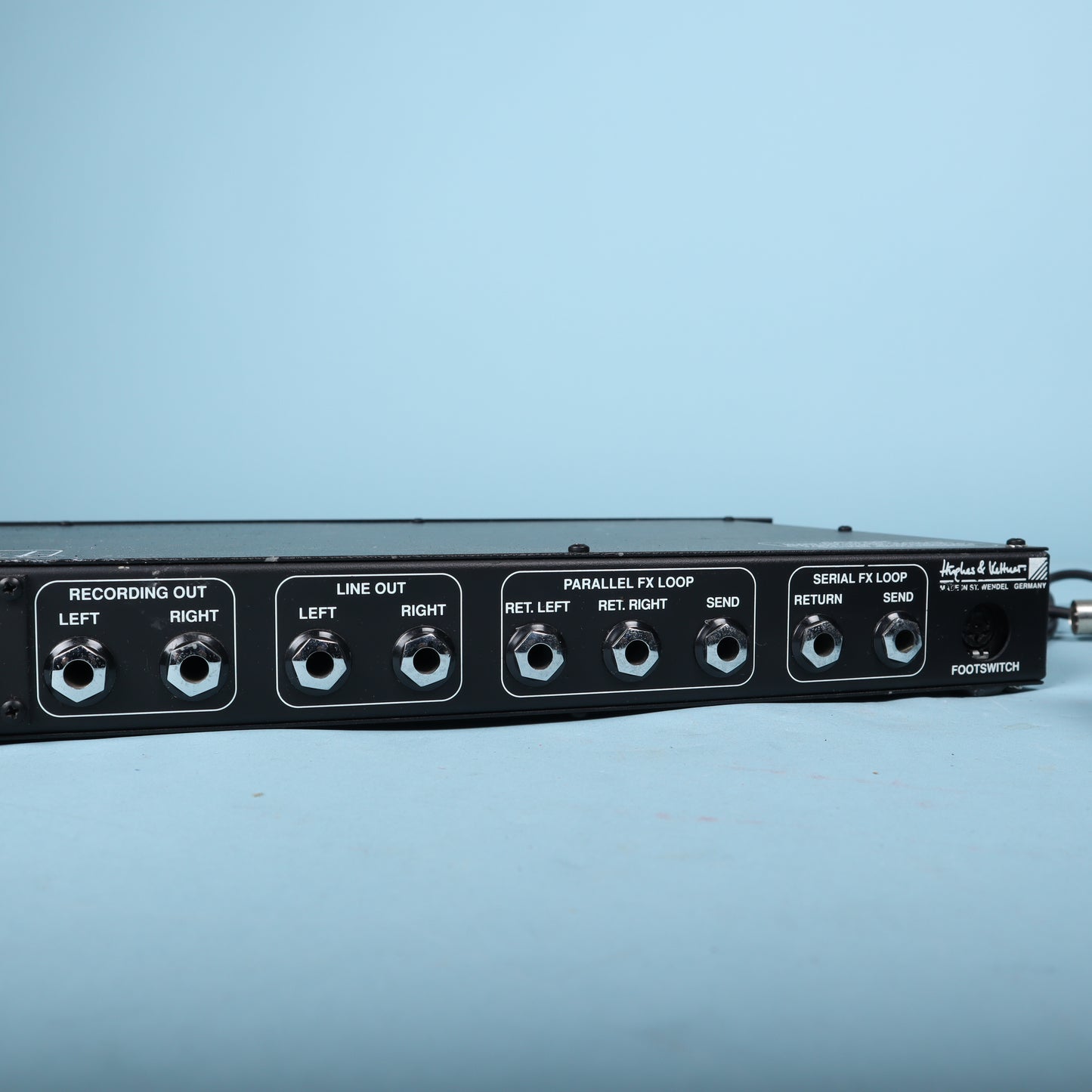 HUGHES & KETTNER Attax Rack MIDI Preamp + Footswitch