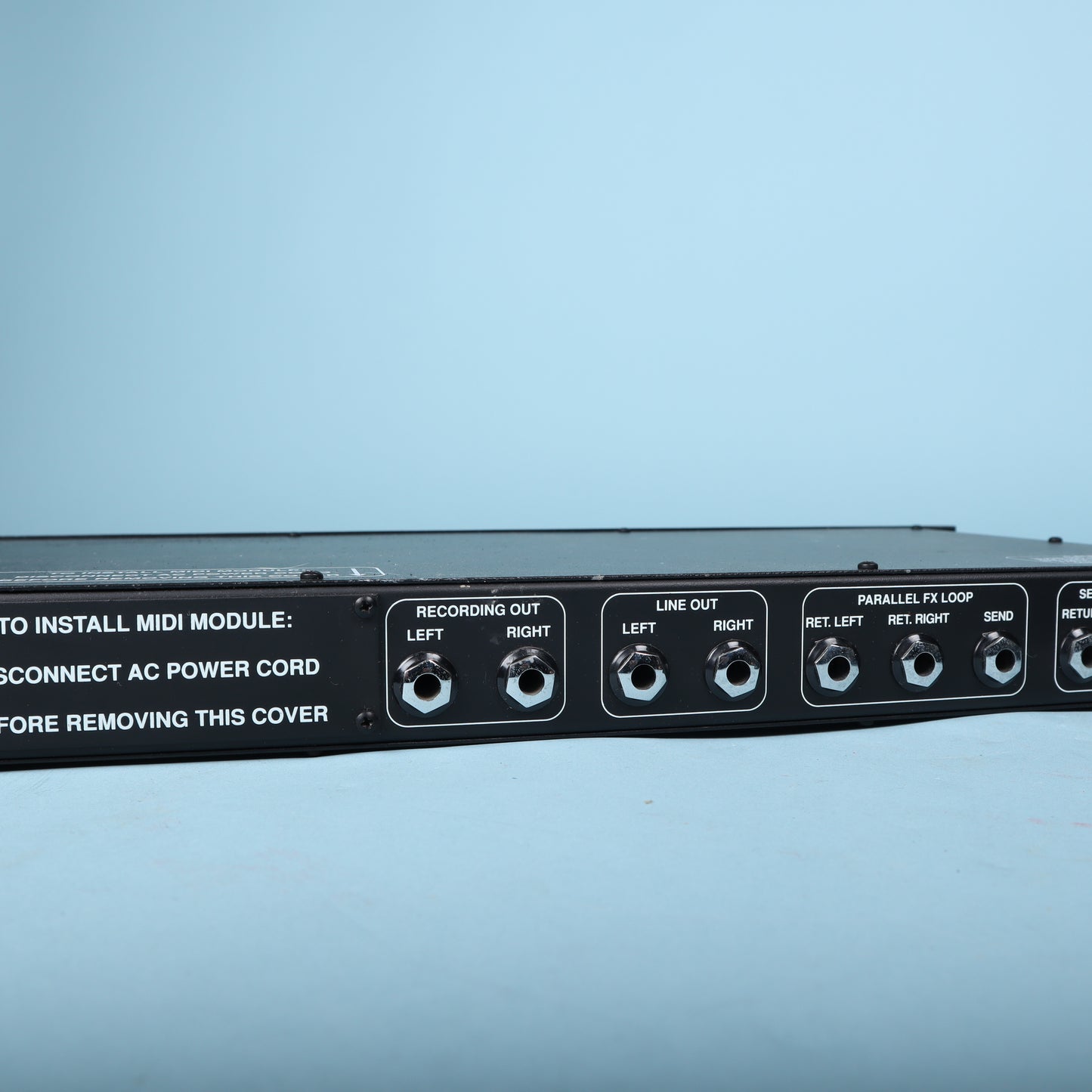 HUGHES & KETTNER Attax Rack MIDI Preamp + Footswitch