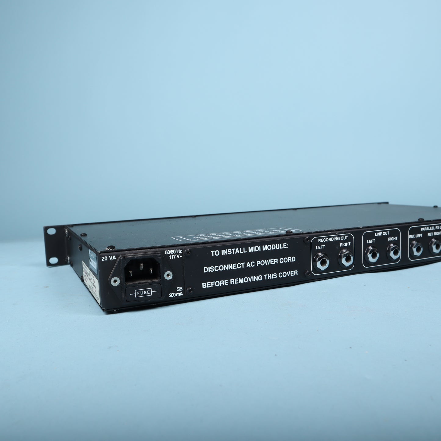 HUGHES & KETTNER Attax Rack MIDI Preamp + Footswitch