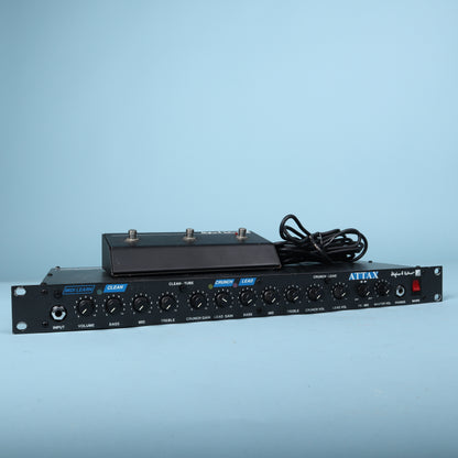 HUGHES & KETTNER Attax Rack MIDI Preamp + Footswitch