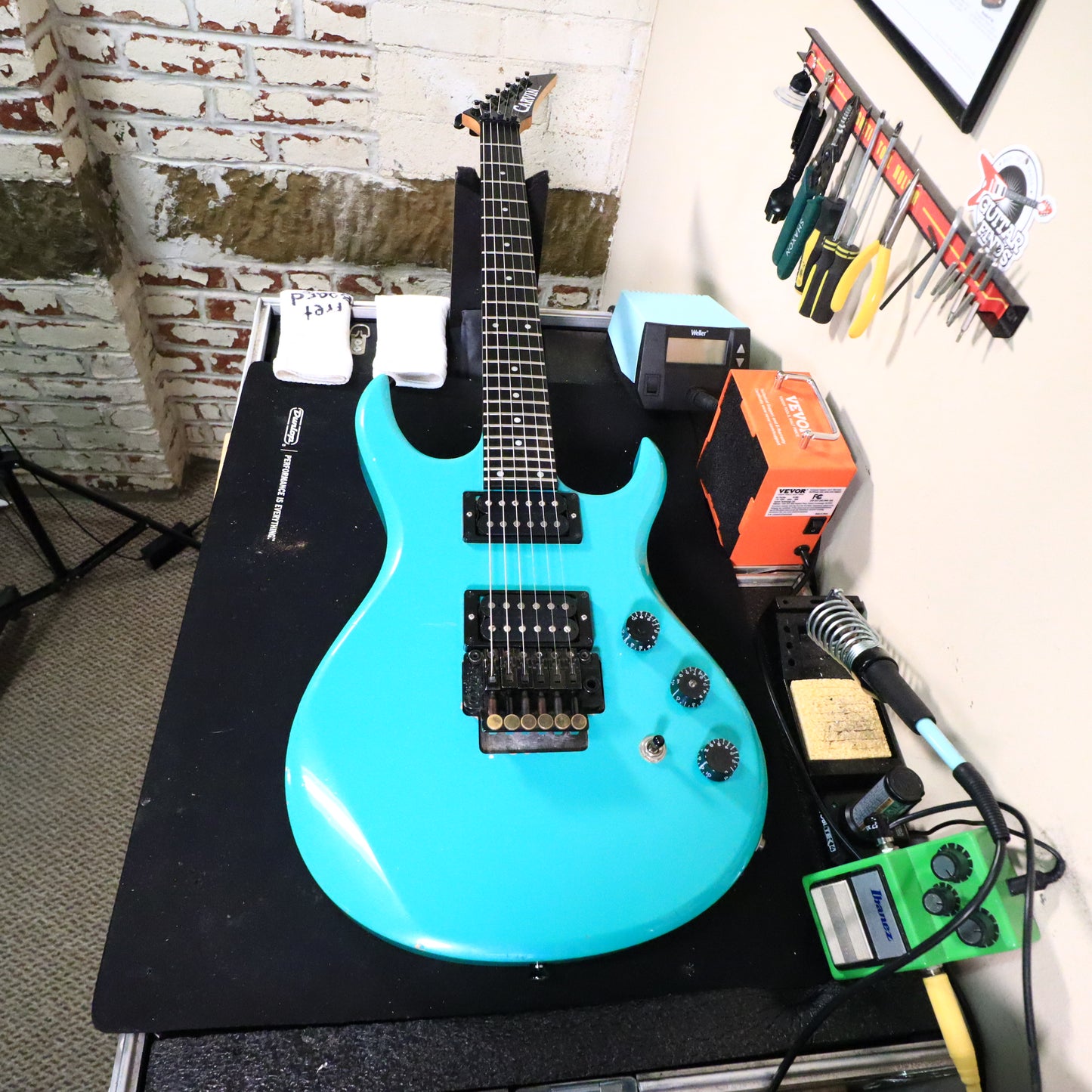 1989 Carvin Pearl Green DC-127 Electric Guitar