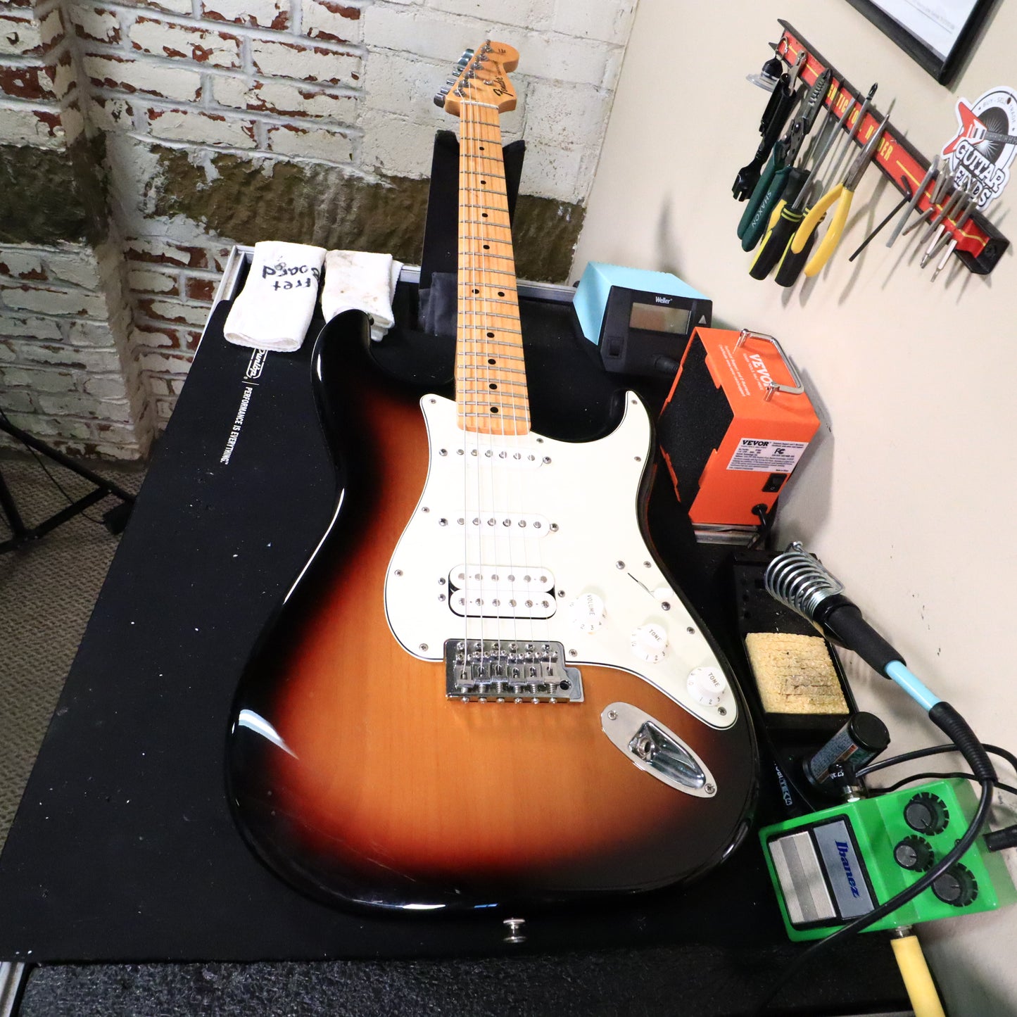 2013 Fender Stratocaster MIM Maple Sunburst Guitar HSS