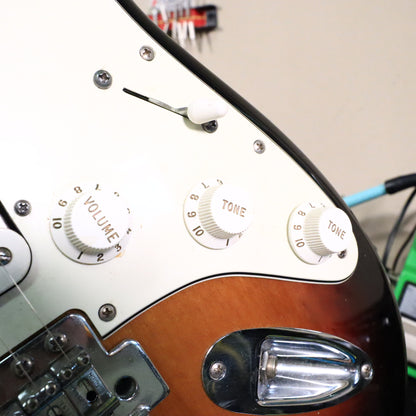 2013 Fender Stratocaster MIM Maple Sunburst Guitar HSS