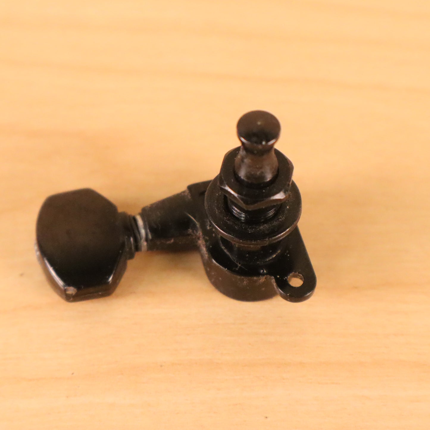 (1) Carvin Branded Guitar Black Tuning Peg Tuner Key