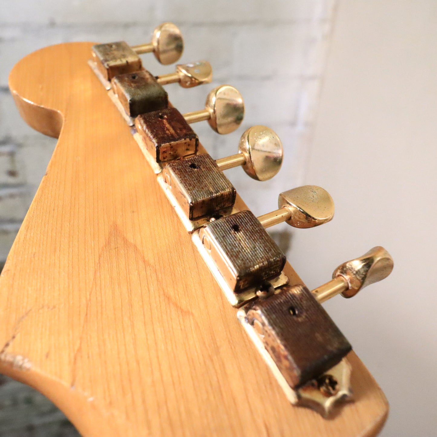 Navigator ESP Super Strat Single Humbucker Burst