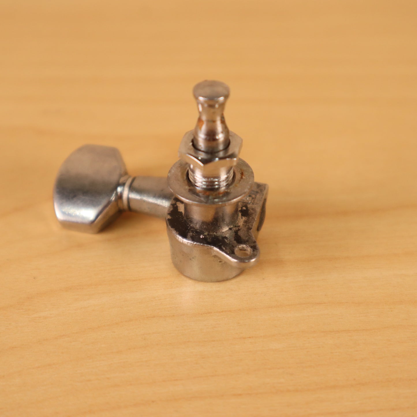 (1) B.C. Rich "R" Logo Tuning Guitar Machine Tuner Japan Gotoh