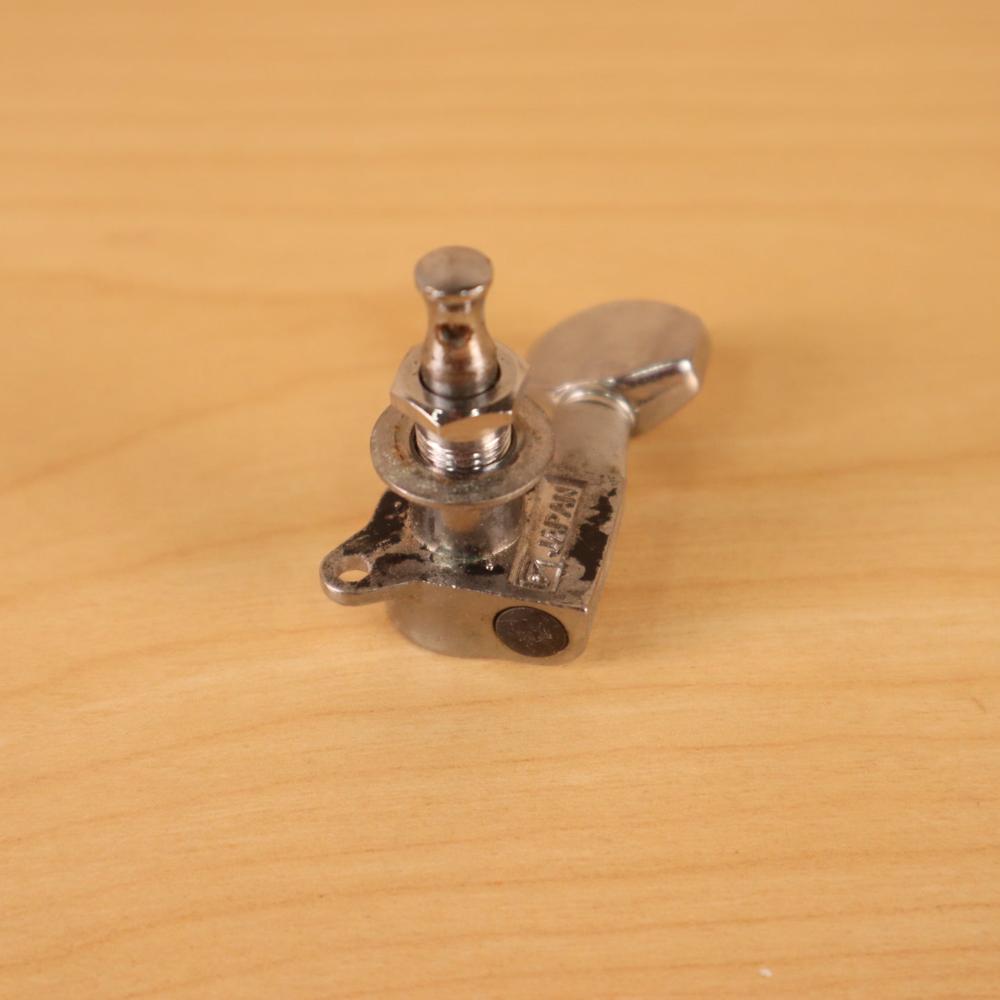 (1) B.C. Rich "R" Logo Tuning Guitar Machine Tuner Japan Gotoh