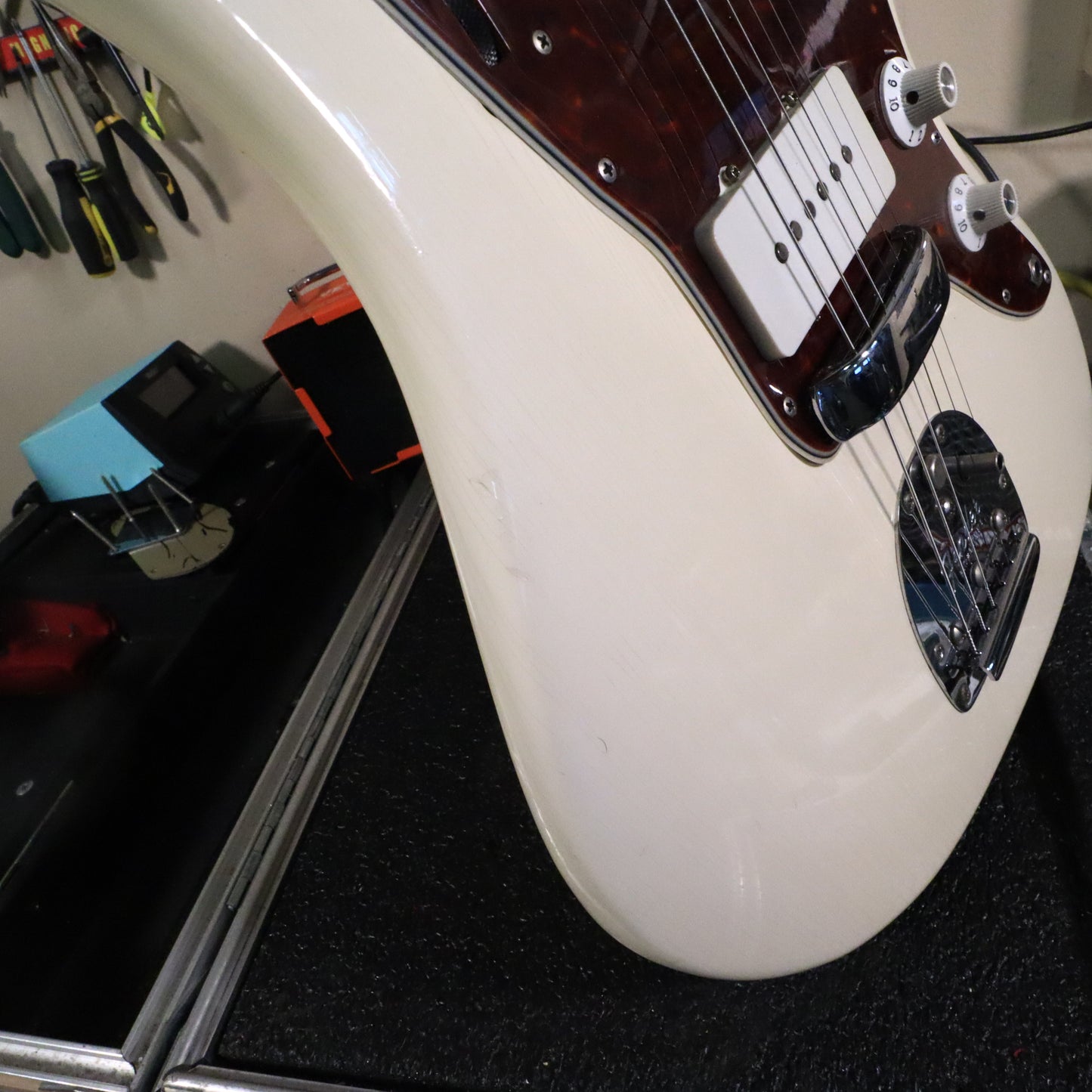 1966 Fender Jazzmaster Olympic White, Custom Color Matching Headstock