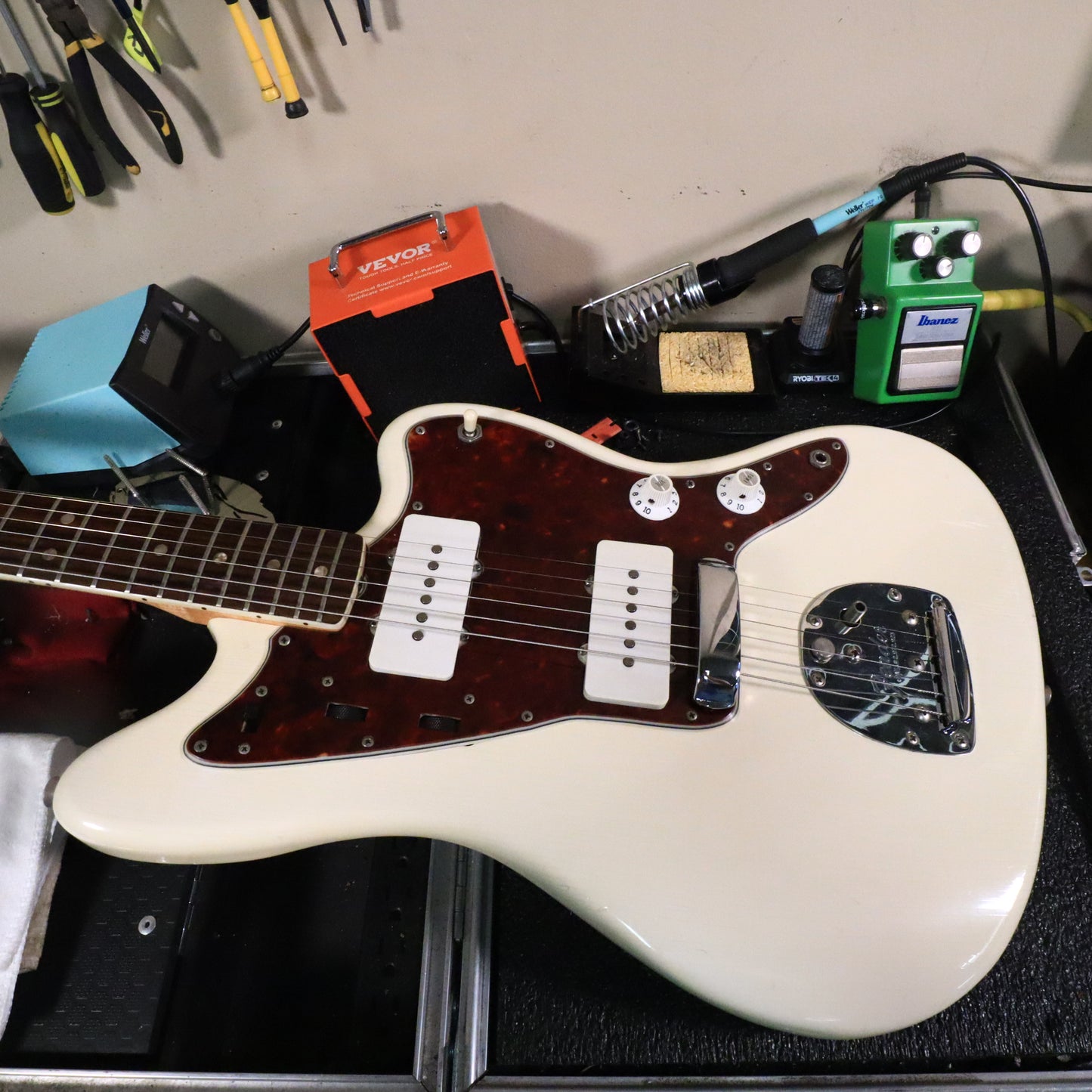 1966 Fender Jazzmaster Olympic White, Custom Color Matching Headstock
