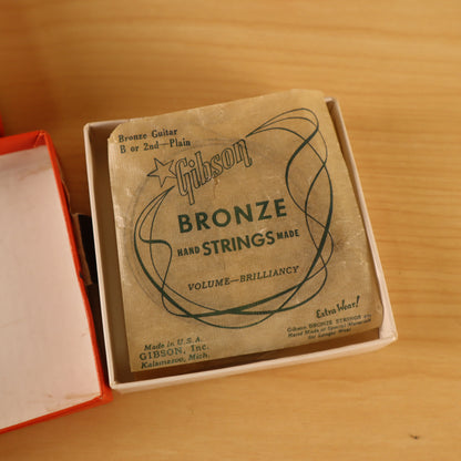 (4) Lot Gibson Mona-Steel String No. 140 Bronze Strings Case Candy
