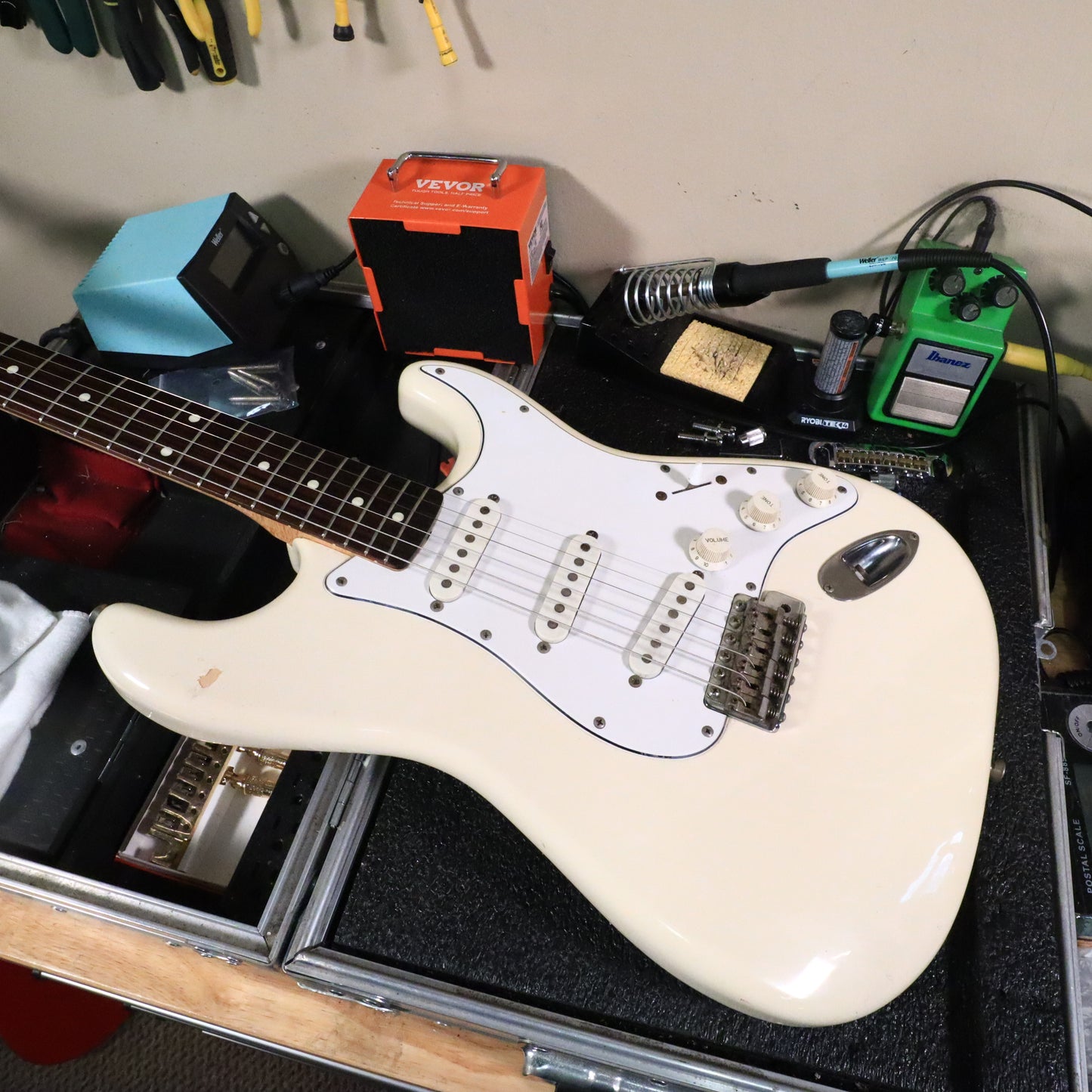 Squier Stratocaster MIJ 1986 Rosewood Fretboard Olympic White