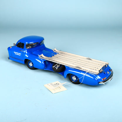 CMC 1:18 Mercedes-Benz Transporter 1954 Renntransporter Blue Wonder