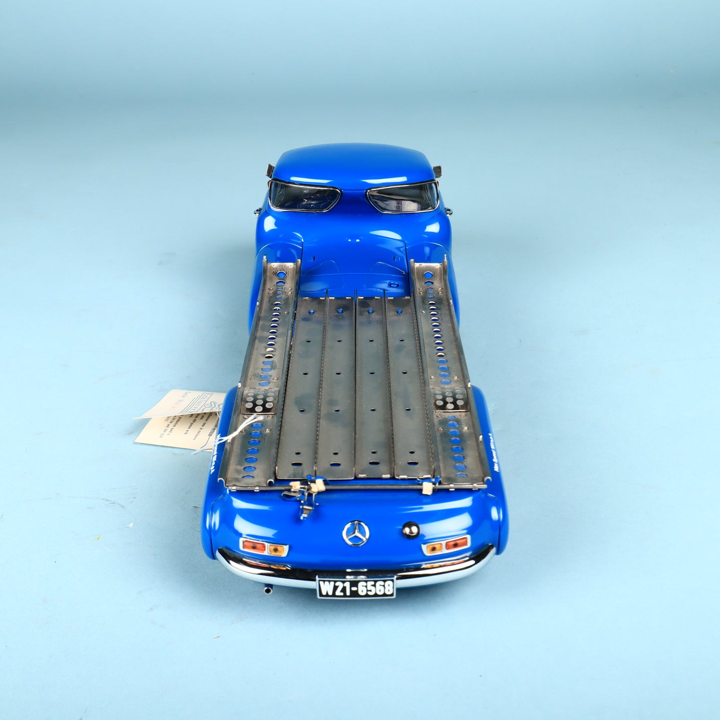 CMC 1:18 Mercedes-Benz Transporter 1954 Renntransporter Blue Wonder