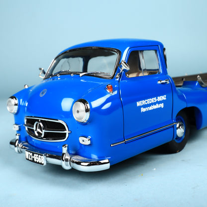 CMC 1:18 Mercedes-Benz Transporter 1954 Renntransporter Blue Wonder