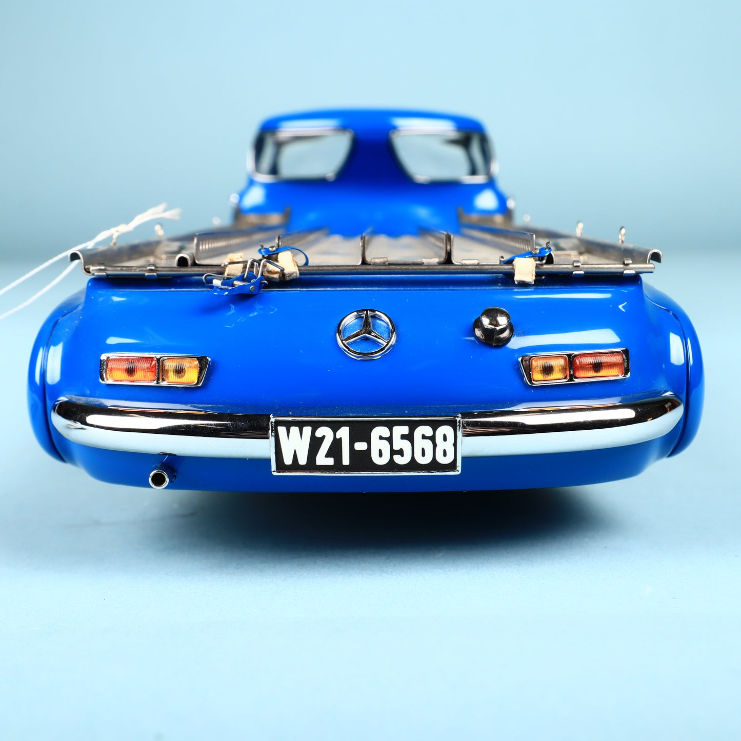 CMC 1:18 Mercedes-Benz Transporter 1954 Renntransporter Blue Wonder