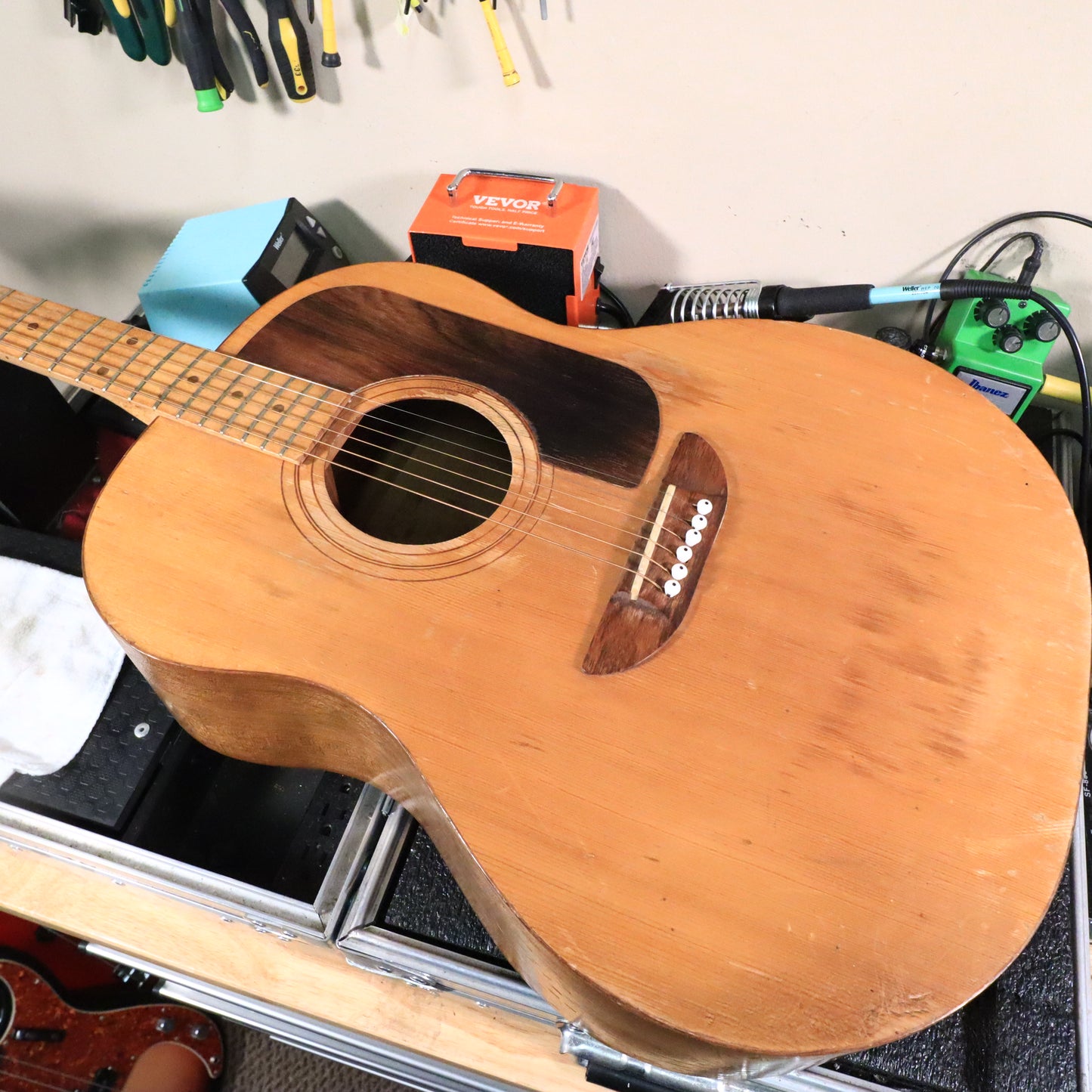 Ernie Ball Earthwood Vintage Acoustic 6 String Guitar