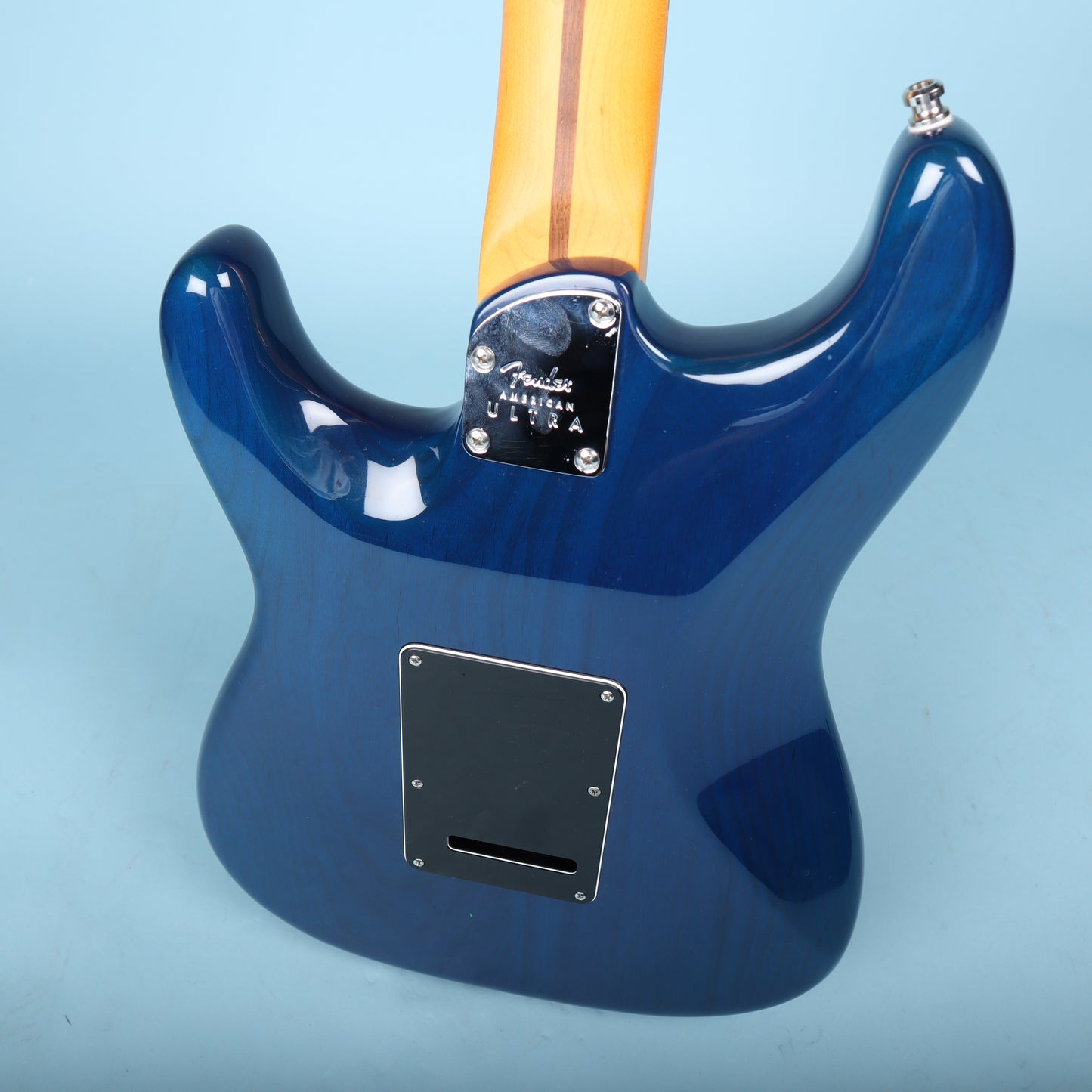 Fender American Ultra Stratocaster HSS w/Ebony Fretboard Denim Burst Blue