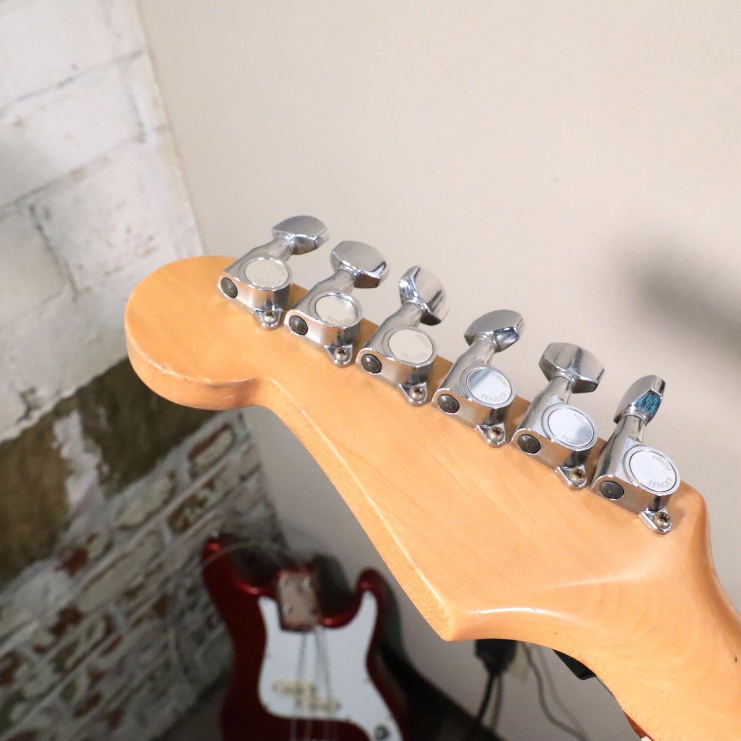1987 Squier by Fender Stratocaster E-Series MIJ Fujigen Japan System 1