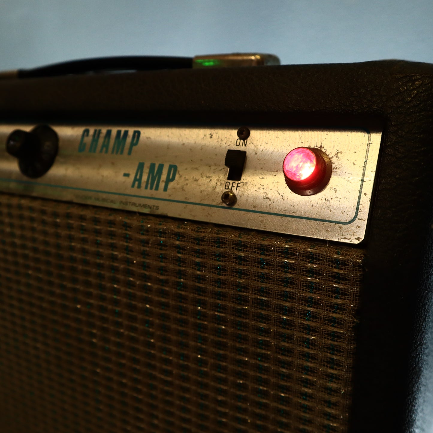1973 Vintage Fender Champ Silverface Tube Guitar Amp