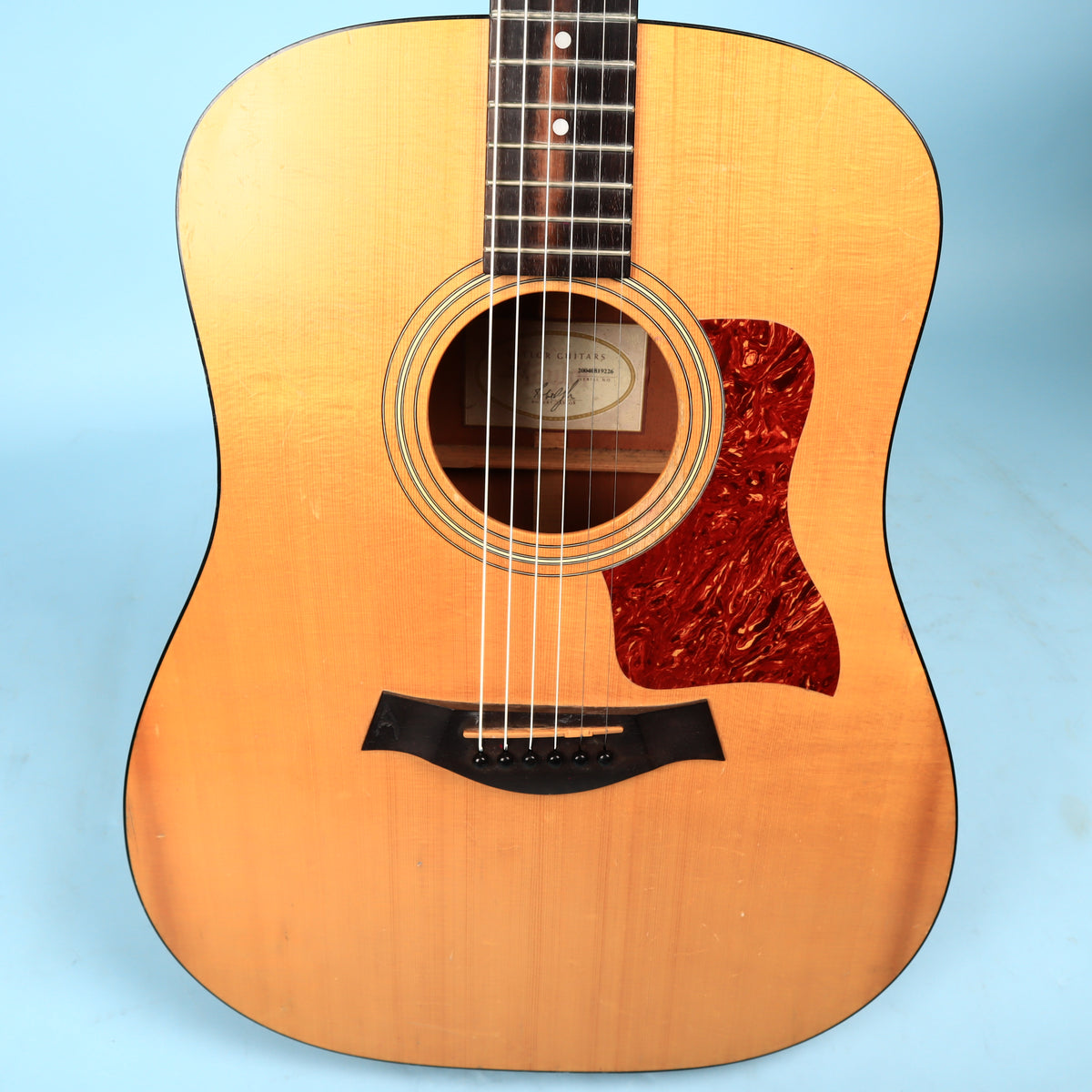 Guitarra Acústica Taylor 210 de 2004, EE. UU.