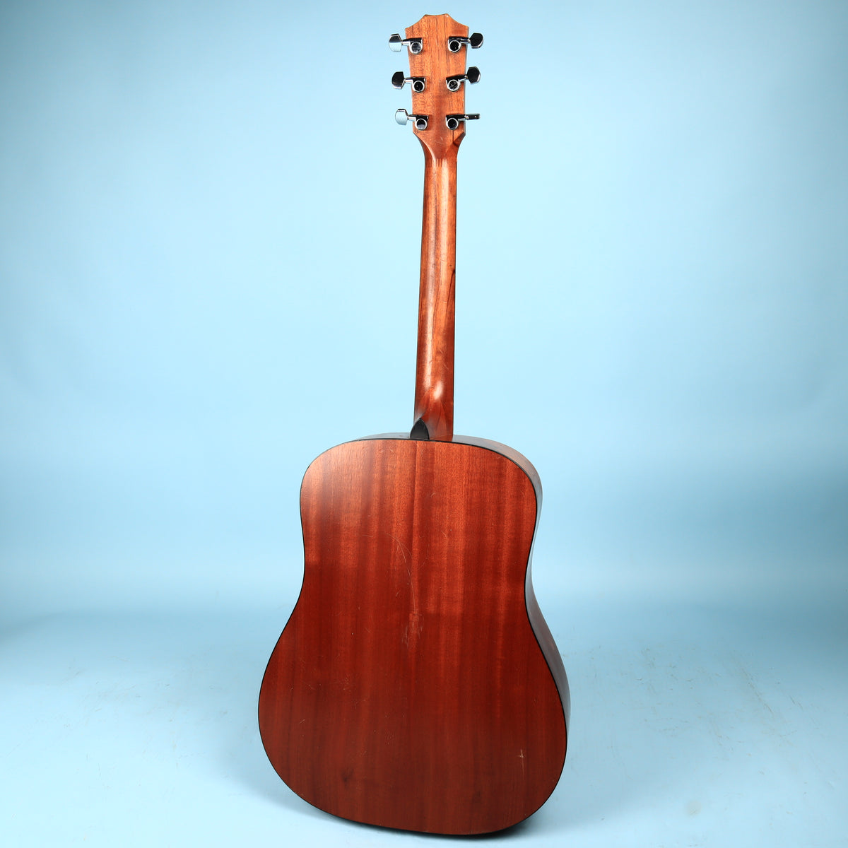 Guitarra Acústica Taylor 210 de 2004, EE. UU.