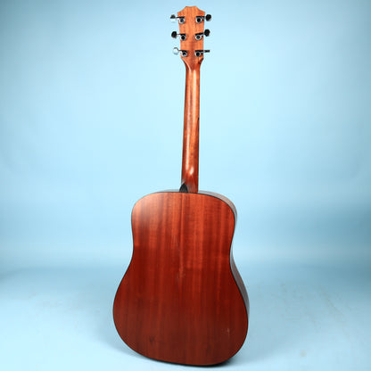 Guitarra Acústica Taylor 210 de 2004, EE. UU.