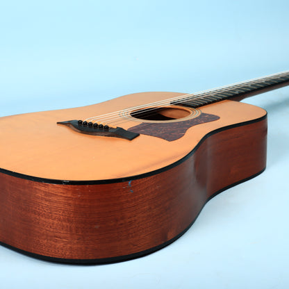 Guitarra Acústica Taylor 210 de 2004, EE. UU.