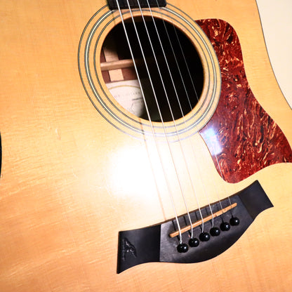 Guitarra Acústica Taylor 210 de 2004, EE. UU.