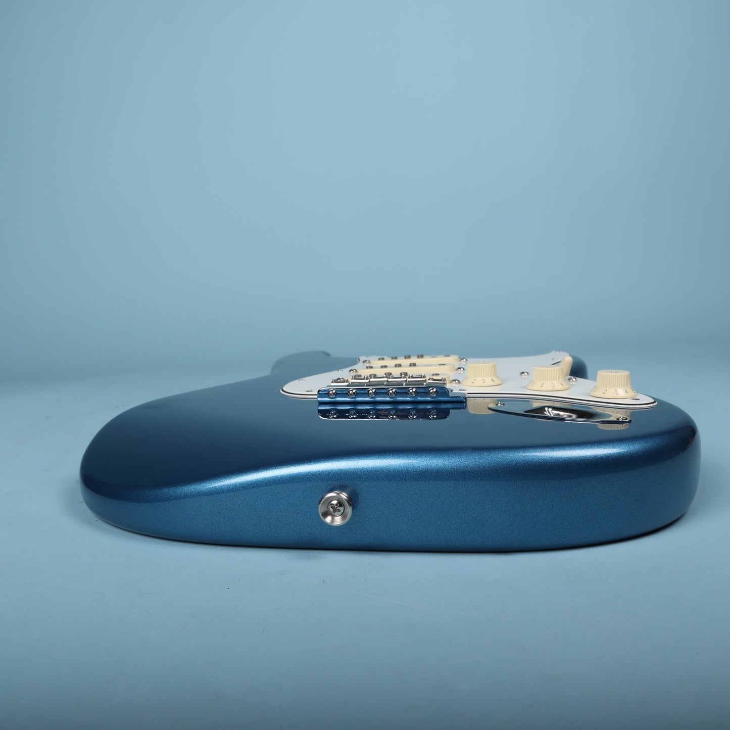 Fender AV II American Vintage 1973 Strat LOADED BODY 73 Ash Lake Placid Blue