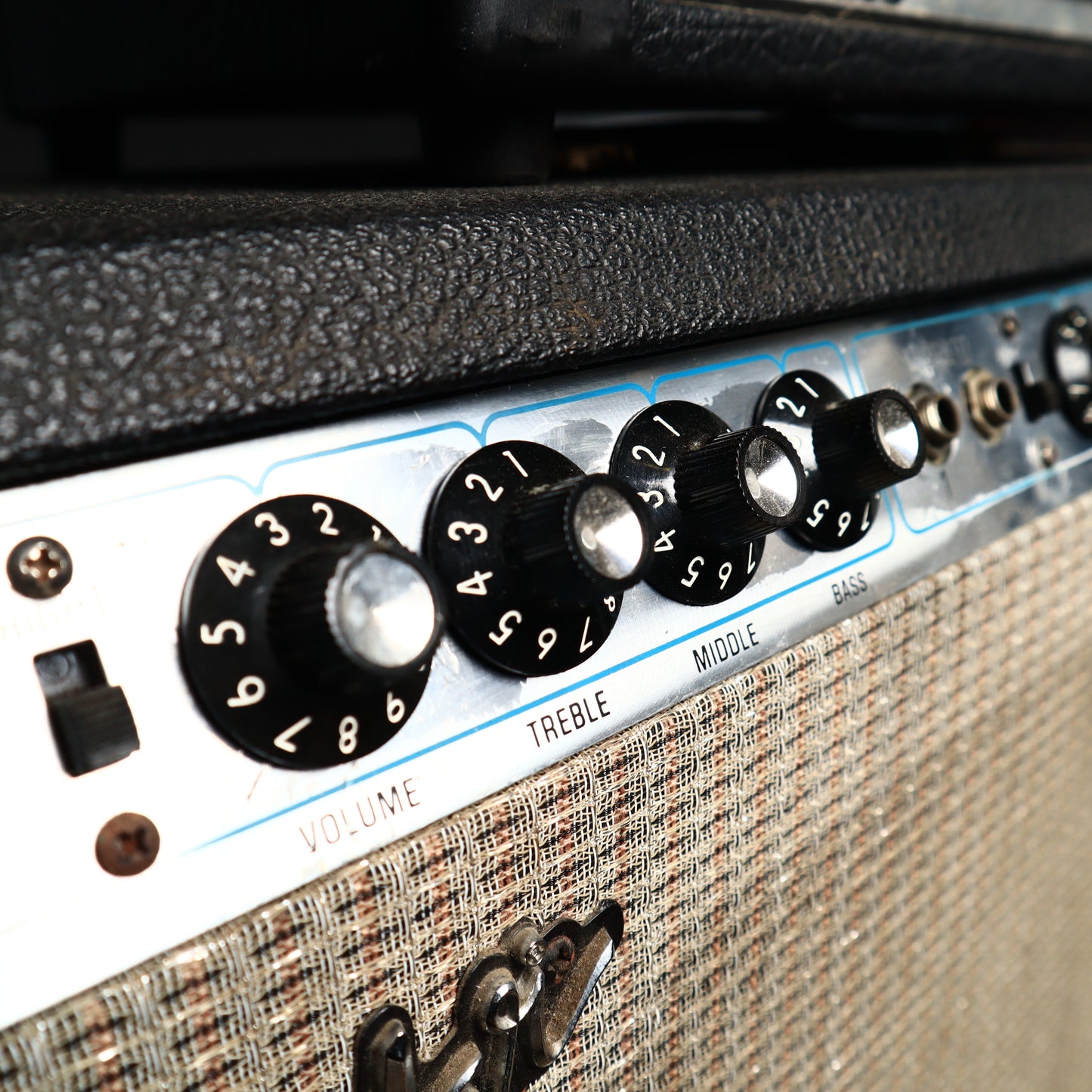 Vintage 1970s Fender Vibrosonic Reverb Amp Silverface